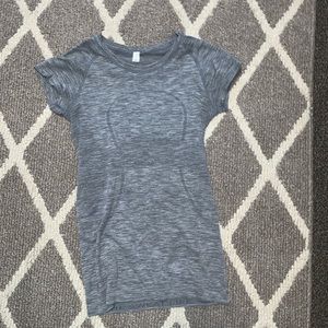 Lululemon swiftly tech short sleeve